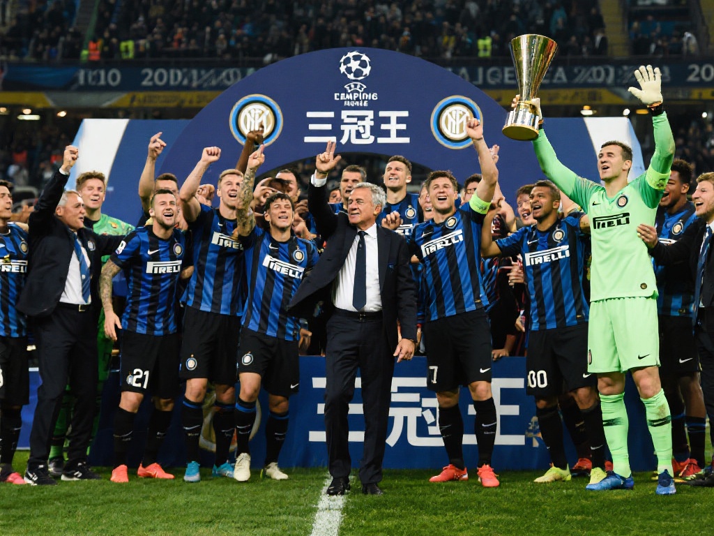 他在朋友的 他在朋友的