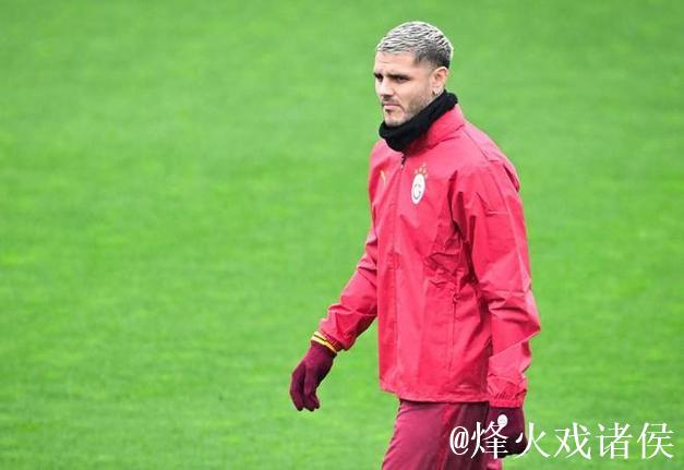 记者:伊卡尔迪希望回意大利踢球,但米兰现在对他不感兴趣 记者:伊卡尔迪希望回意大利踢球,但米兰现在对他不感兴趣