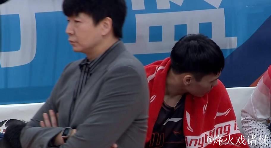 拼下卡位战，山东男篮8连胜 邱彪换于德豪展高情商 3外援合砍72分